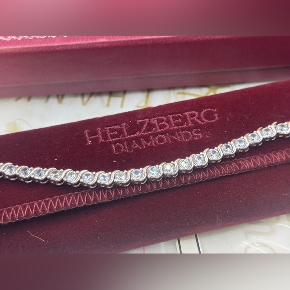 Helzberg diamonds 7.5” sterling silver white sapphire bracelet - Picture 7 of 14